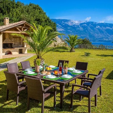 Villa Kleismata Sleeps 8 Pool Air Con Wifi Klismata
